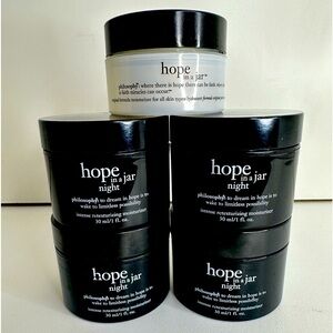 Philosophy’s INTENSE RETEXTURIZING MOISTURIZER  night 4oz total + GIFT 🎁